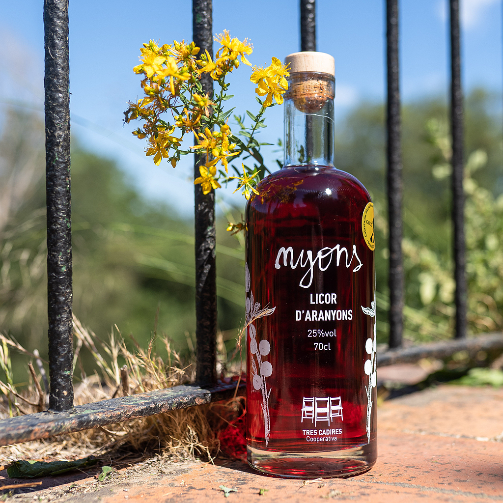 Licor d'aranyons NYONS 70 cl. Tres Cadires
